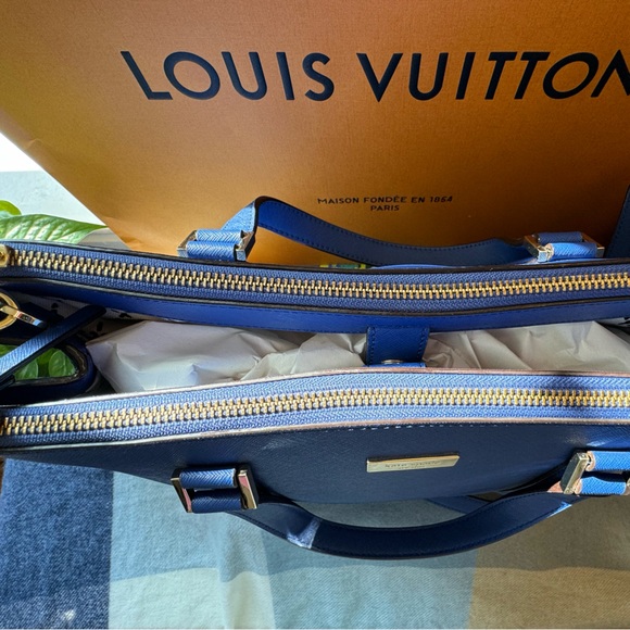 Kate Spade Large Work Crossbody - Picture 11 of 12